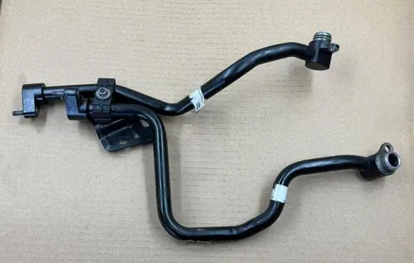 BMW M5 F90 other engine part 8092199 8092197