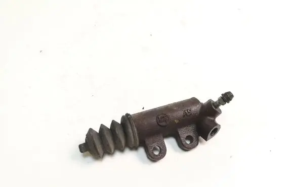 Toyota Corolla Verso AR10 Clutch slave cylinder 
