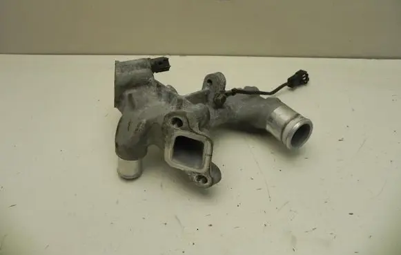 Lexus RX 300 Engine coolant pipe/hose VD8371