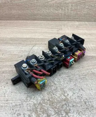 Audi A4 S4 B5 8D Fuse module 4A0941822 896046