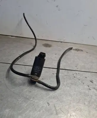 Ford Mondeo MK I Windscreen/windshield washer pump 87AB17K624AC D00LA