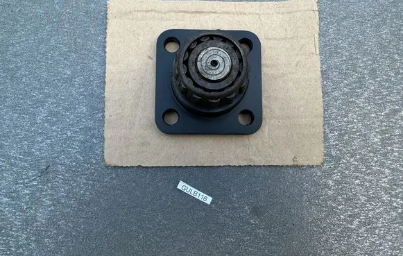 Nissan Patrol 160 Front wheel hub spindle knuckle 4060044001 40215P0100 4060344000