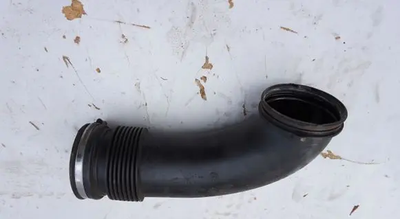 BMW 6 E63 E64 Air intake hose/pipe
