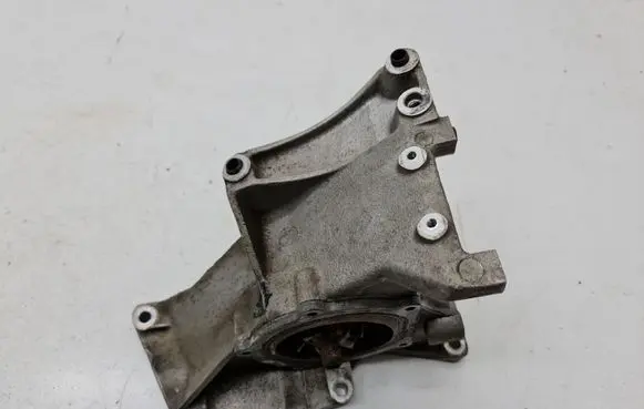 Land Rover Discovery Water pump PEU102780