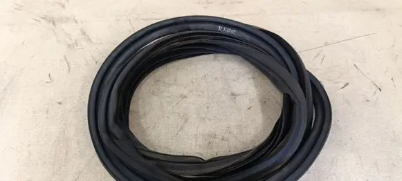 Nissan Murano Z52 Loading door rubber seal (on body)