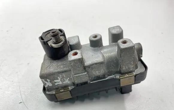 Jaguar XF Turbine electric control actuator 6NW009206 752406