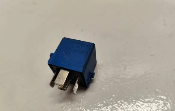 BMW X5 E53 Other relay 6915327 A2333459313 6136