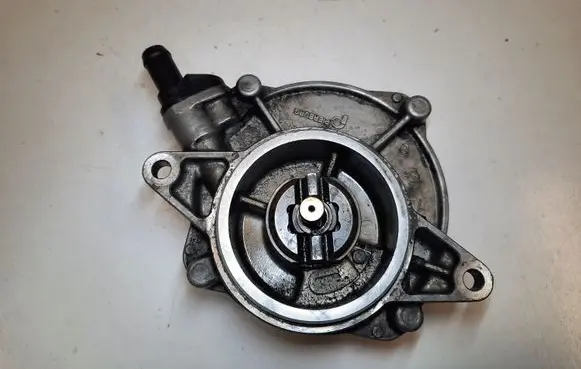 Audi A8 S8 D3 4E Vacuum pump 057145100F