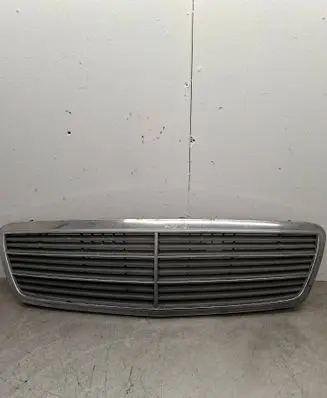 Mercedes-Benz C W203 Front bumper upper radiator grill A2038800483