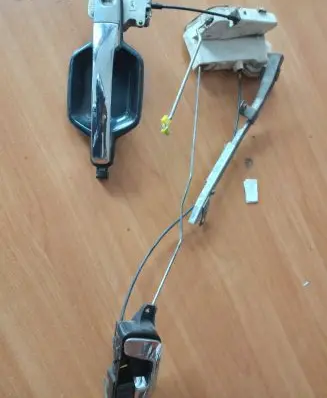 Mitsubishi Pajero Front door lock