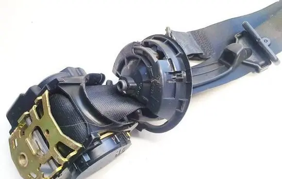 Audi A4 S4 B5 8D Rear seatbelt 4a5857709j 00049235