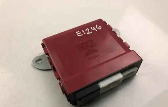 Lexus IS 220D-250-350 Other control units/modules 8943053011