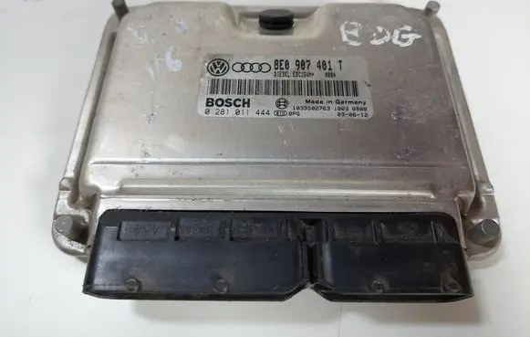 Audi A4 S4 B6 8E 8H Engine control unit/module 8E0907401T