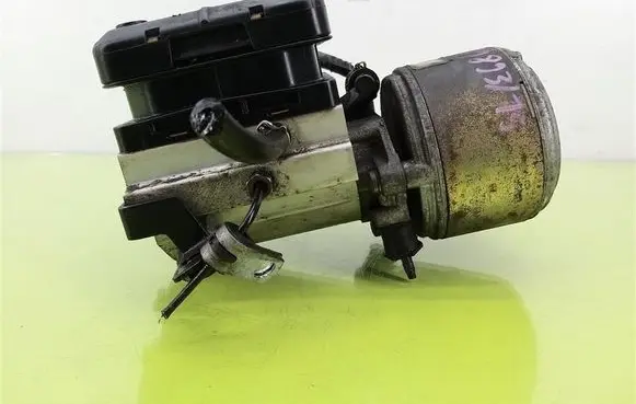 Citroen C5 Air suspension compressor/pump 