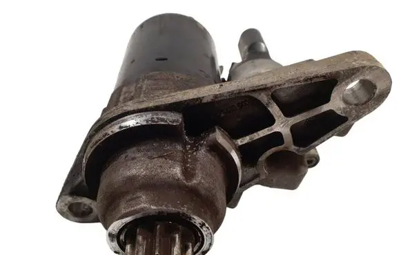 Volkswagen Golf V Starter motor 02T911023R