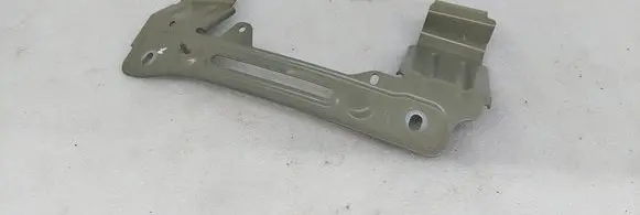 Audi Q8 Fender mounting bracket 4M8821431