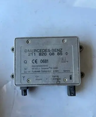Mercedes-Benz C W203 Aerial antenna amplifier 2118200885
