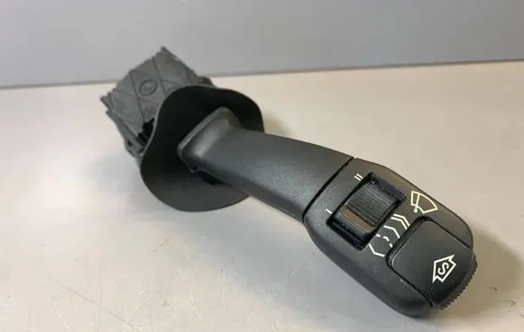 BMW 7 E38 Other switches/knobs/shifts 8352171 01200910