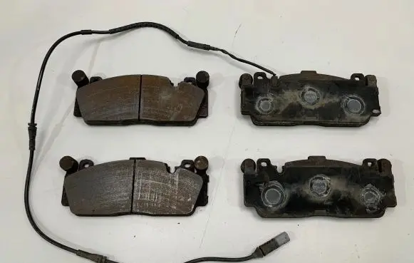 BMW 5 F10 F11 Brake pads (front) 2284884
