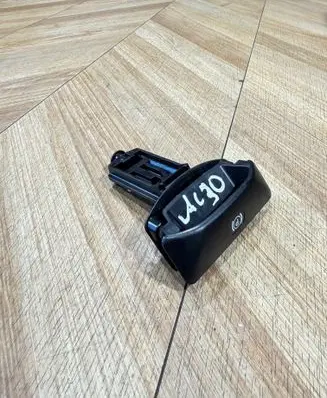 Mercedes-Benz C W204 Hand brake release handle A2044200177