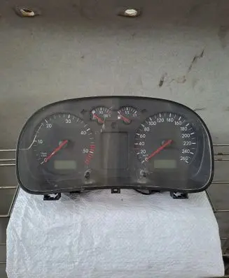 Volkswagen Golf IV Speedometer (instrument cluster) 0263637003 1J0920806G