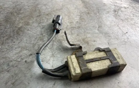 Toyota Corolla Verso AR10 Coolant fan relay 2468103560