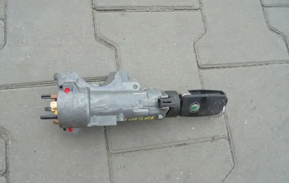 Seat Leon (1M) Ignition lock 4B0905851C