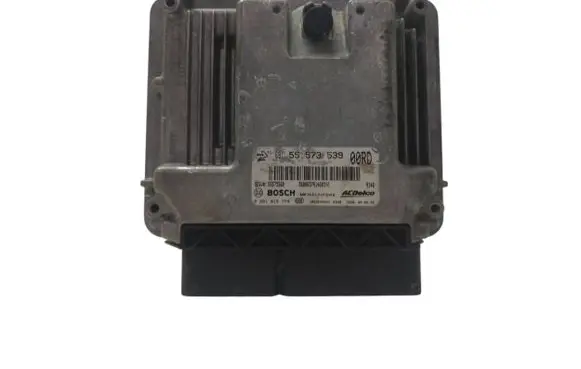 Opel Insignia A Engine control unit/module 55573539 55573560 0281015774