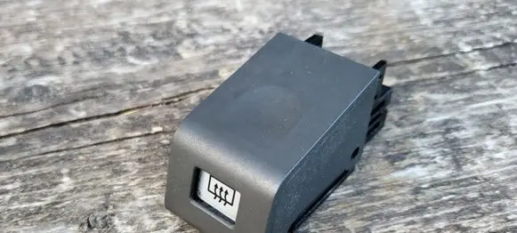 Renault 5 Windscreen/window heater switch