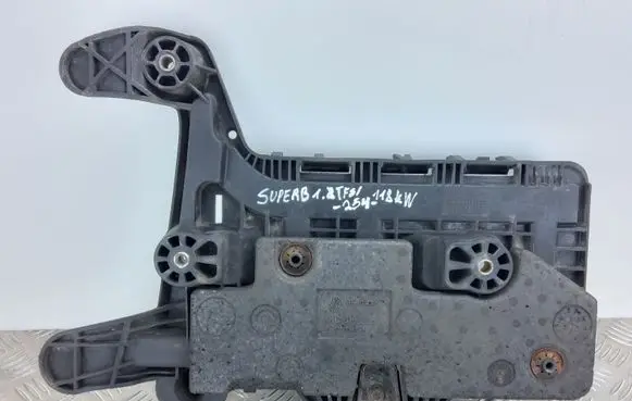 Skoda Superb B6 (3T) Battery box tray 1K0915325A 1K0915333D