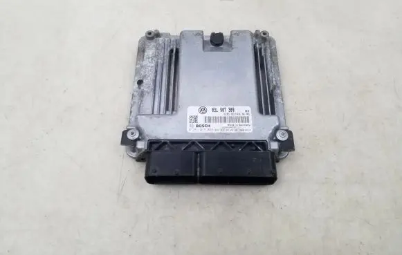 Volkswagen PASSAT B6 Engine control unit/module 03L907309