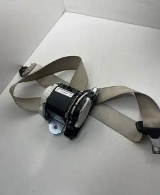 BMW 6 F06 Gran coupe Front seatbelt 727085205