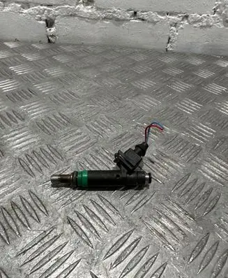 BMW 6 E63 E64 Fuel injector 7525721