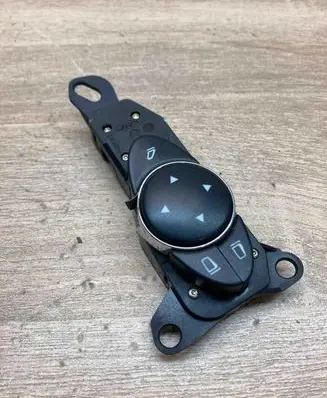 Mercedes-Benz CLS C219 Wing mirror switch 2118216079