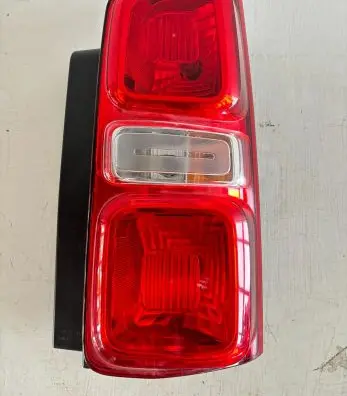 Peugeot Expert Rear/tail lights 9808243080