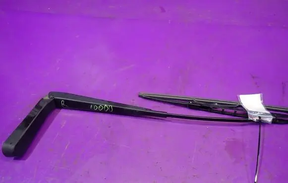 Opel Zafira A Front wiper blade arm