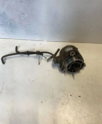 Mazda 323 Vacuum pump RF4F18G00 X2T58171A