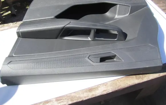 Volkswagen Caddy Front door card panel trim 2K8867006D 122402564