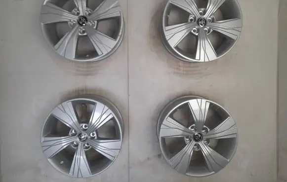 Toyota RAV 4 (XA30) R18 alloy rim PW457-16001