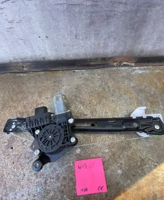 Ford Focus Rear door window regulator motor 0130821903