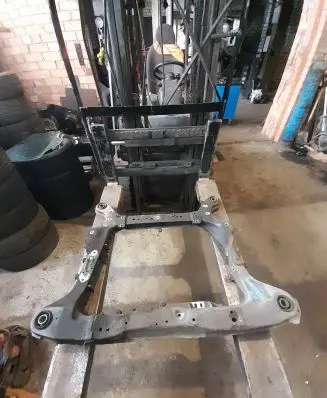 Volvo XC70 Front subframe 030324M0
