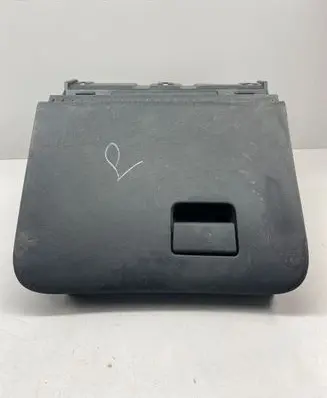 Nissan Juke I F15 Glove box 6852000A86