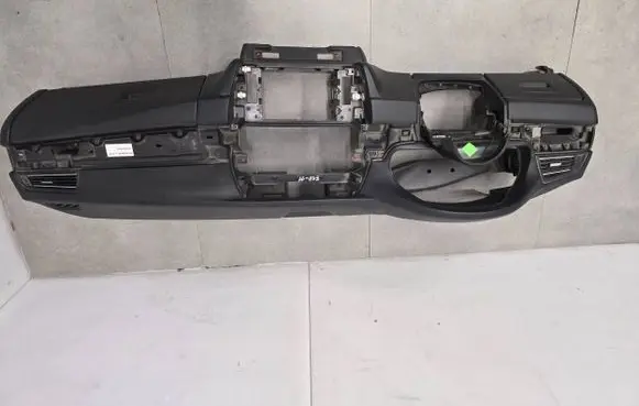 BMW 5 F10 F11 Dashboard 9166657 72758410 12B116EB0633B