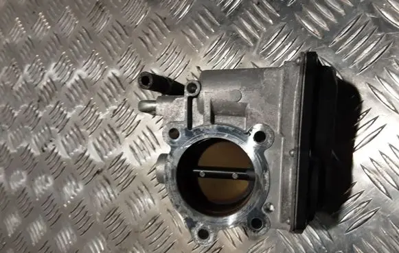 Suzuki SX4 S-Cross Throttle valve 8S251450 0045
