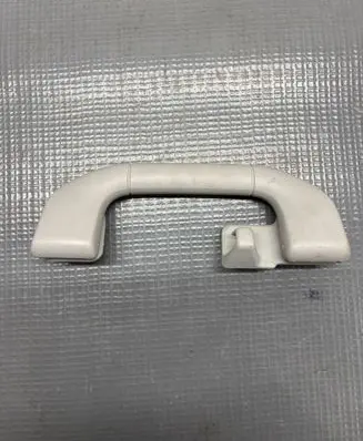 Mercedes-Benz E W212 Rear interior roof grab handle A2048100151