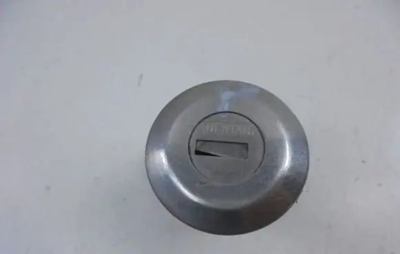 Mercedes-Benz C W205 Front door lock (next to the handle) 