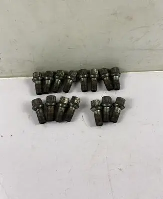 Skoda Superb B8 (3V) Nuts/bolts 