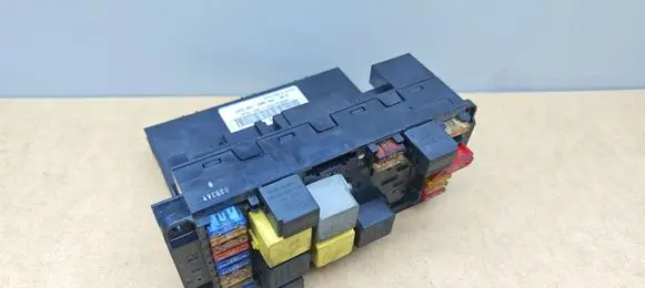 Mercedes-Benz CLK A209 C209 Fuse module 2095450201