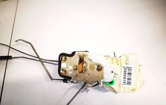 Honda CR-V Front door lock