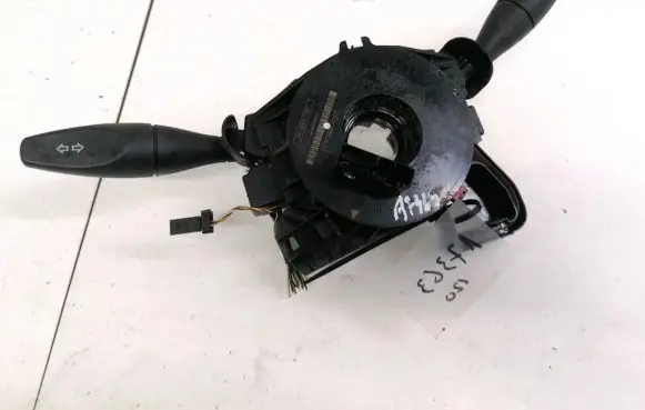 Ford Focus Wiper turn signal indicator stalk/switch 98AG17A553CC